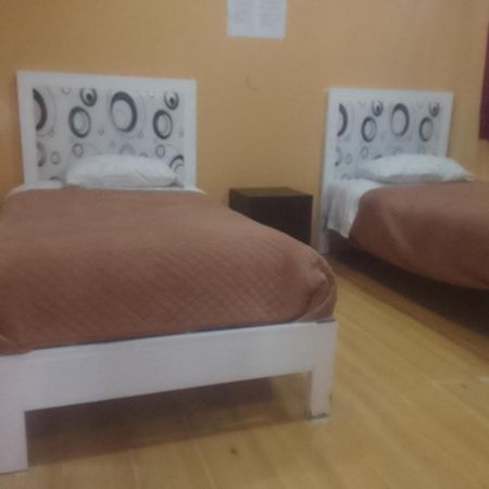 Hostal Sin Fronteras Uyuni Esterno foto